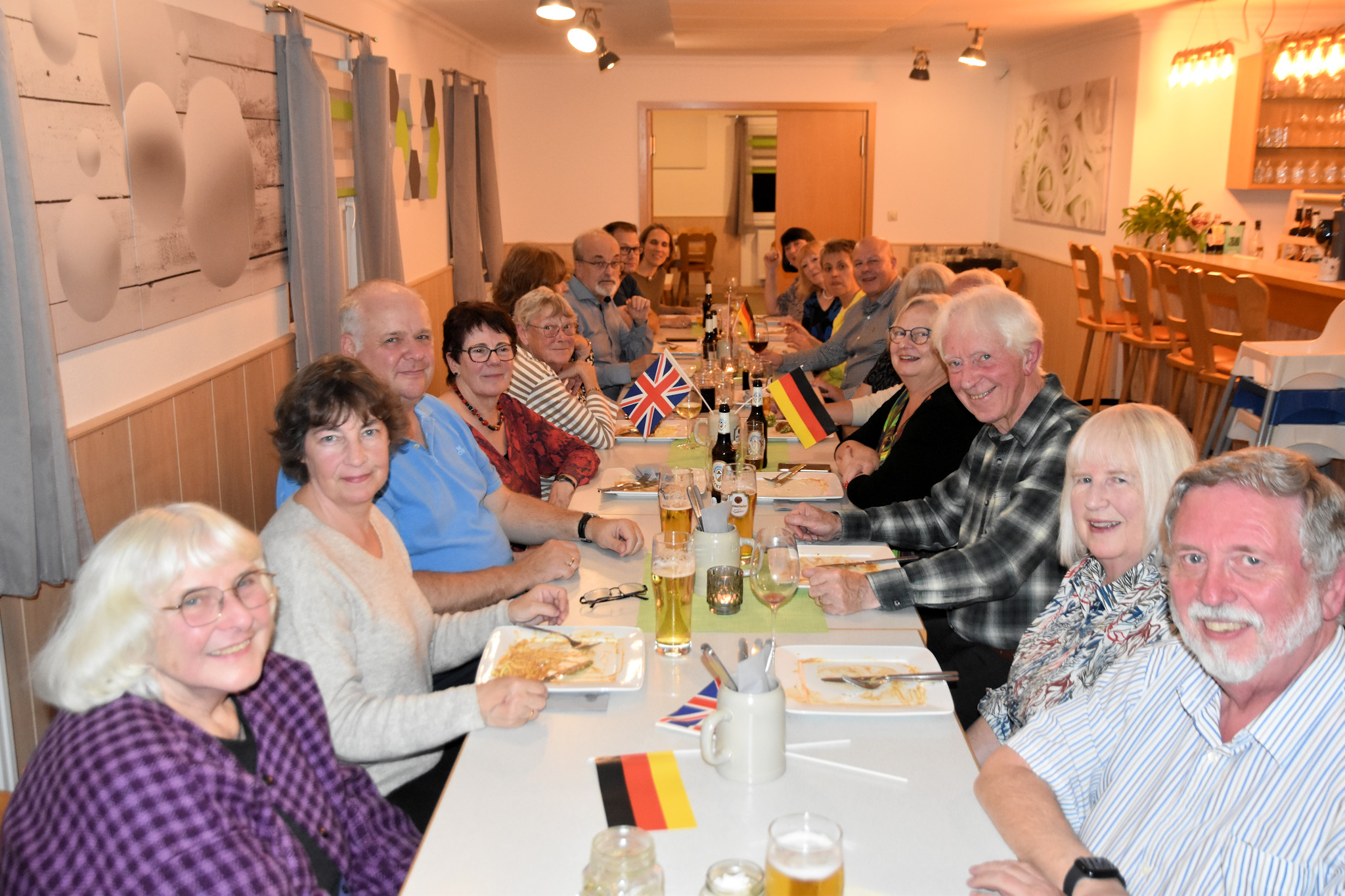 Gruppe in der Arbeitersiedlung KUchen