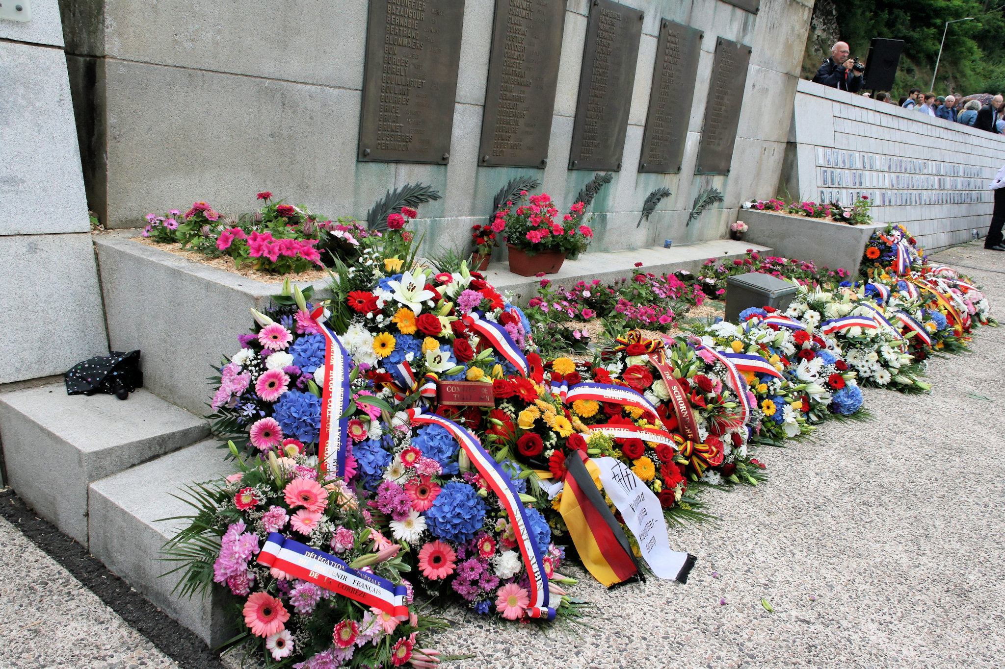 Tulle 240609 09 Gedenkfeier 388 UW